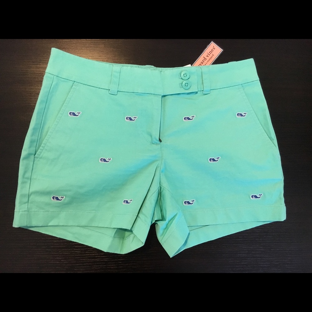 Vineyard vines shorts-  embroidered whale shorts